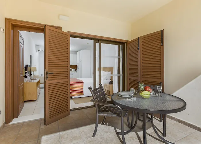 Royal Sunset Club شقة فندقية أذيخي